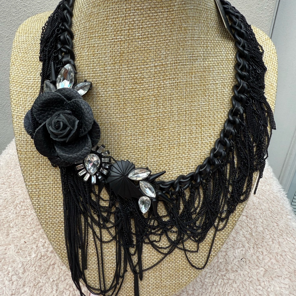 Rare Erickson Beamon Black Rose Necklace Nwt